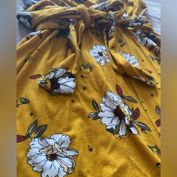 Yellow Floral Romper NWOT - Picture 5 of 6
